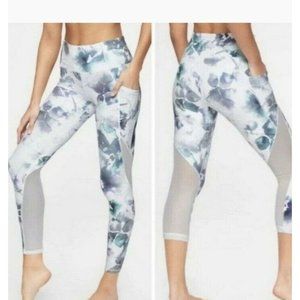 Athleta Leggings Floral Mudra 7/8 Tight, Blue Floral Multicolor